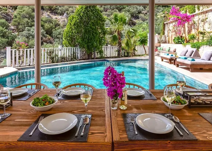 Korsan- 8 Bedroom With Private Pool And Sea View 빌라