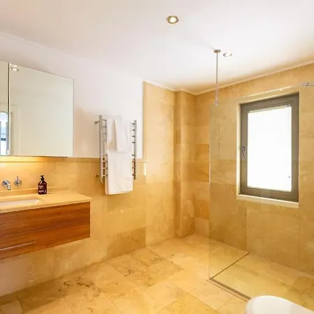Korsan- 8 Bedroom With Private Pool And Sea View *