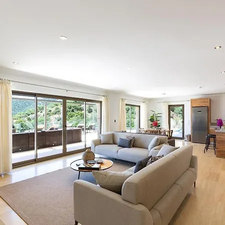 Villa Korsan- 8 Bedroom With Private Pool And Sea View *