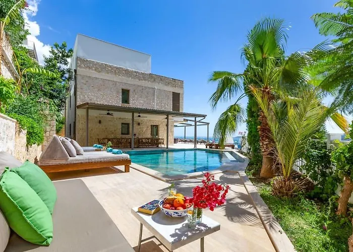 Korsan- 8 Bedroom With Private Pool And Sea View